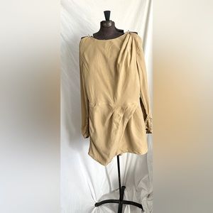 Dolce vita, size M long sleeve jumpsuit in color gold.